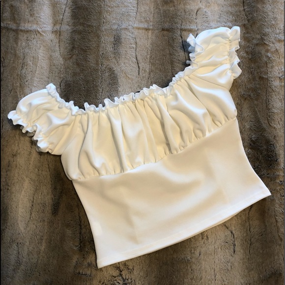 Boohoo White Off Shoulder Ruffle Crop Top - Picture 2 of 2